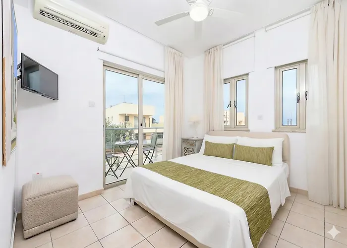 Fig Tree Four Protaras